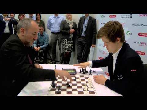 Blitz Chess: Magnus Carlsen vs. Manager Espen Agdestein